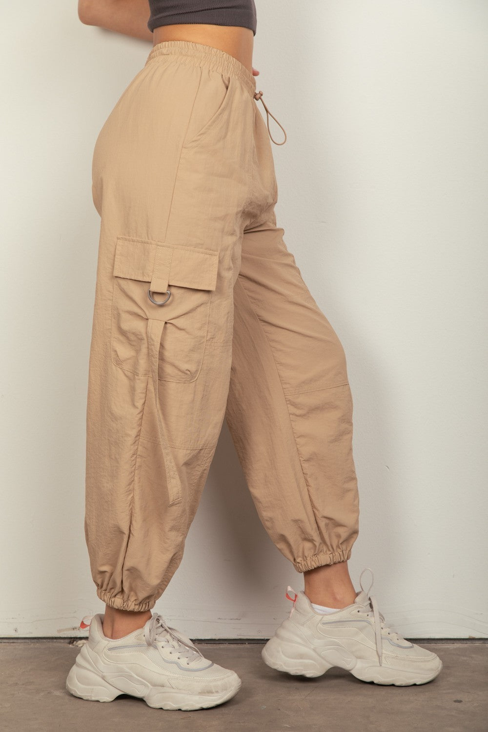 VERY J Elastic Waist Woven Cargo Pants