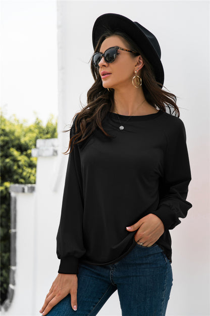 Round Neck Raglan Sleeve Sweatshirt